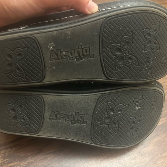 Alegria Black Embossed Shoe - Picture 5 of 7